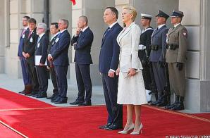 [VIDEO] O NATO, bezpieczeństwie, Grupie Wyszehradzkiej i Trójmorzu Prezydenci Polski i Czech w Warszawie