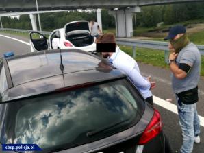 Transgraniczne działania CBŚP i policjantów z Czech wymierzone w produkcję i przemyt narkotyków do Polski