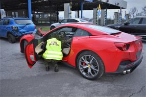Odzyskano poszukiwane Ferrari o wartości 1,2 mln zł