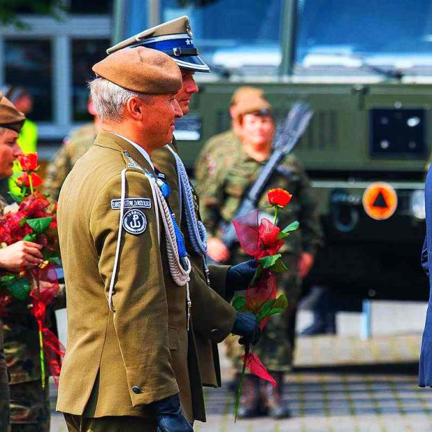 Odpowiedzią na zagrożenia bezpieczeństwa jest rozbudowa i wzmacnianie Wojska Polskiego