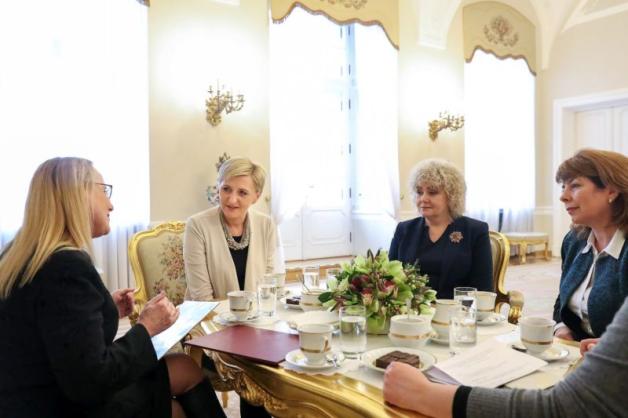 Rozmowy małżonki Prezydenta RP Agaty Kornhauser-Dudy o nauczaniu specjalnym