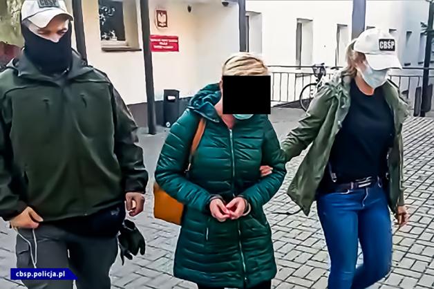 [VIDEO] Za 1 – 1,5 tys. zł można było zdobyć paszport covidowy