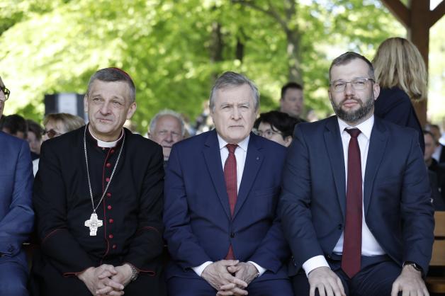 Minister Grzegorz Puda uczestniczył w otwarciu Beskidzkiego Muzeum Rozproszonego diecezji bielsko-żywieckiej